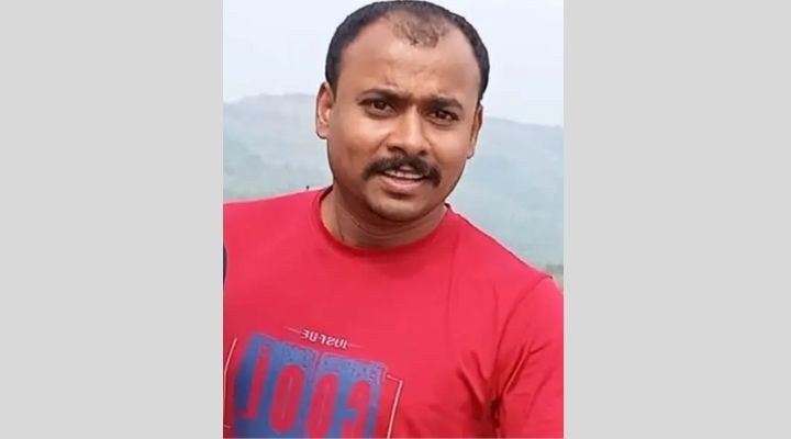 ফরিদপুরে শিক্ষা কর্মকর্তার ঝুলন্ত মরদেহ উদ্ধার